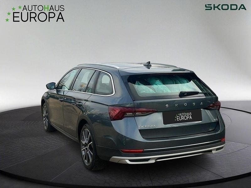 Gebraucht Skoda Octavia 200 PS (147 kW) 2021 Quarzgrau metallic Kombi