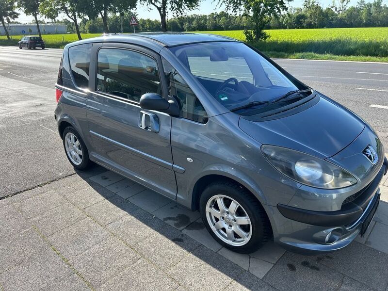 Grau Gebraucht 2006 Peugeot 1007 Premium Kleinwagen | 1.600 € (Guter Preis) - Bild 1/4