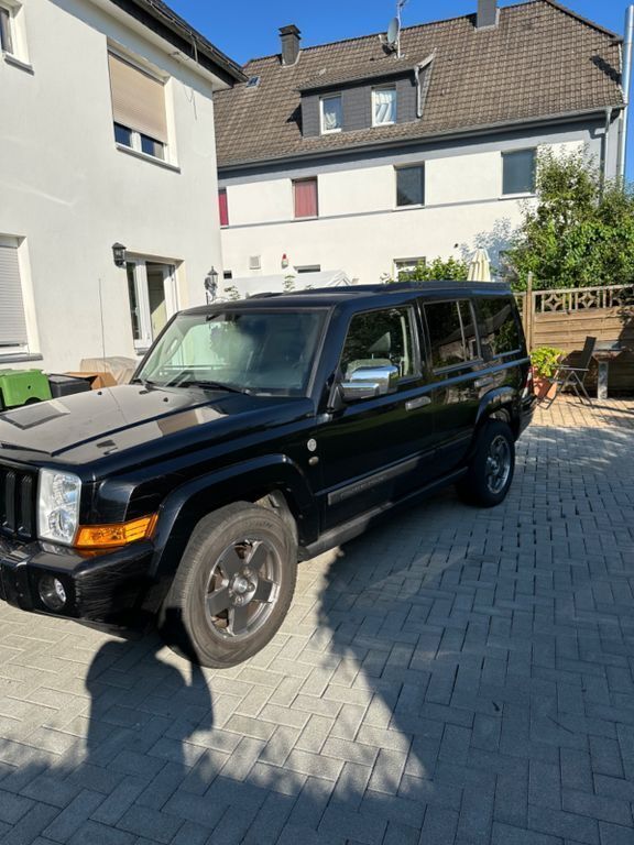 Schwarz Gebraucht 2008 Jeep Commander Sport SUV | 14.999 € - Bild 1/4