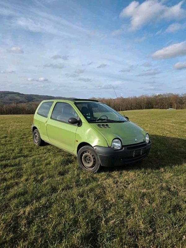 Second-hand Renault R5 58 CP (42 kW) 2002 Verde Hatchback