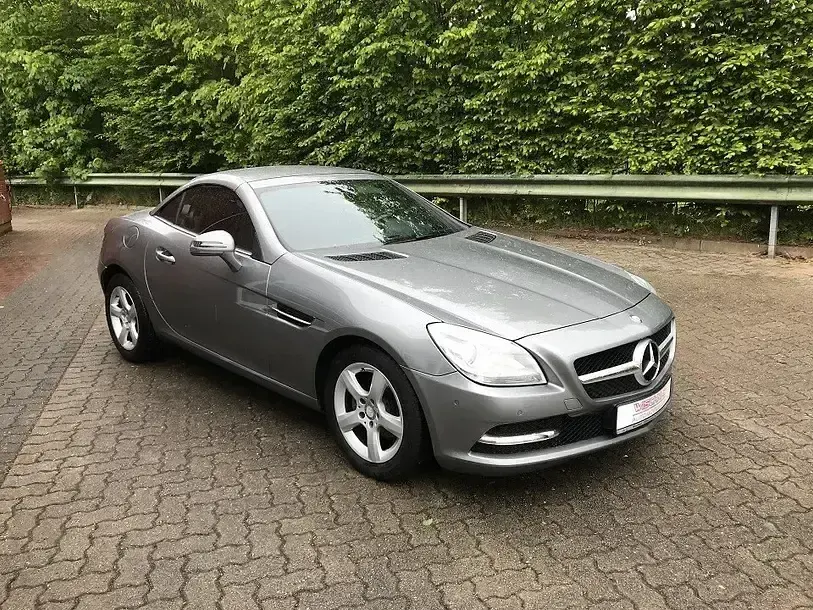 Gebraucht Mercedes SLK200 184 PS (135 kW) 2012 Palladiumsilber  metalliclack Cabrio