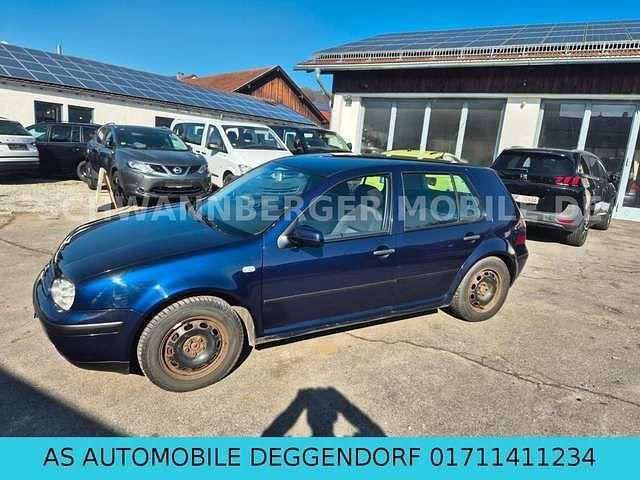 Używany VW Golf IV 131 KM (96 kW) 2002 Niebieski Sedan/Limuzyna