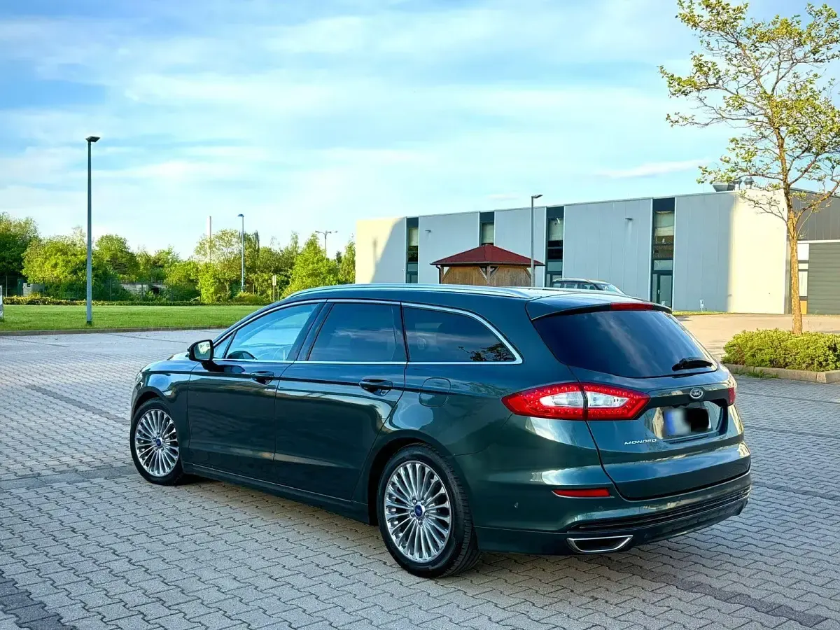 Używany Ford Mondeo Titanium 179 KM (131 kW) 2016 Szary Kombi