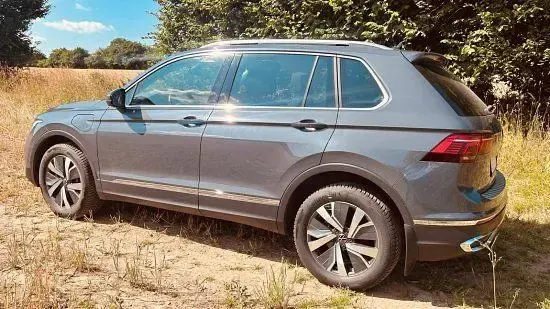 Gebraucht VW Tiguan Elegance 150 PS (110 kW) 2022 Grau SUV