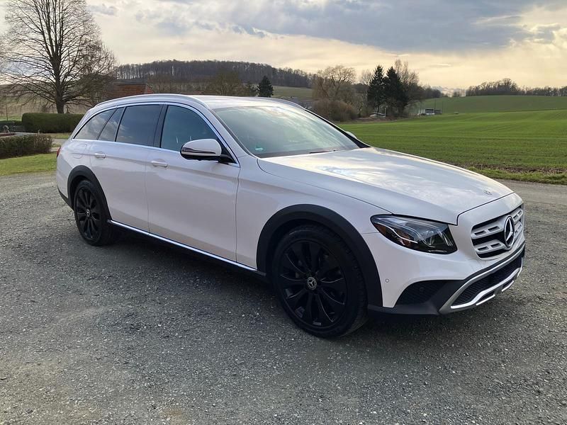 Gebraucht Mercedes E220 All-Terrain 197 PS (144 kW) 2018 Weiß Kombi