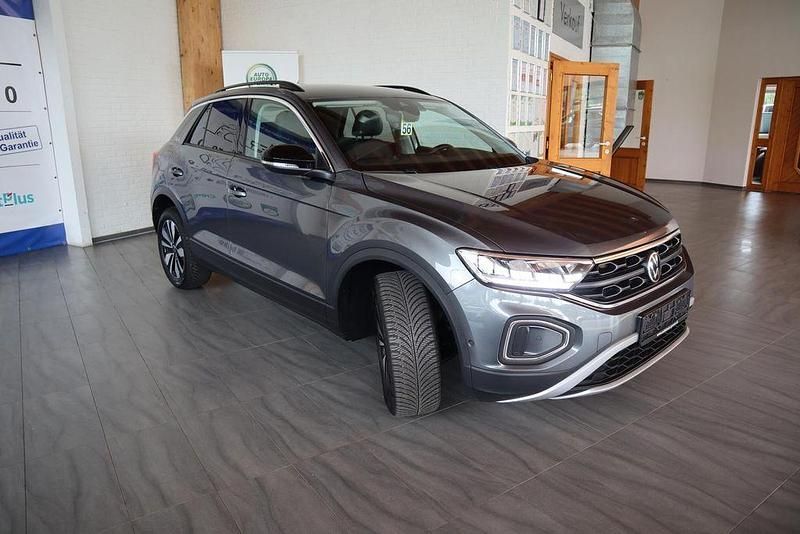 Second-hand VW T-Roc Goal 150 CP (110 kW) 2025 Negru SUV