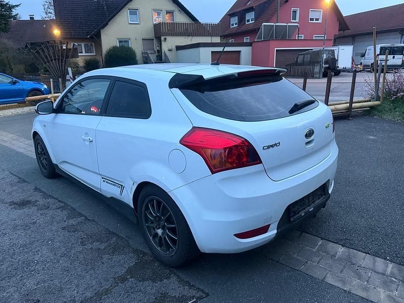 Usata Kia Ceed 2012 Bianco Utilitaria