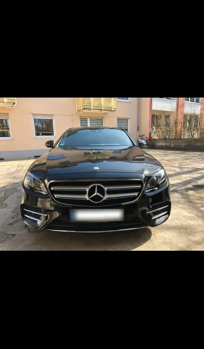 Gebraucht Mercedes E200 Avantgarde 184 PS (135 kW) 2016 Schwarz Limousine