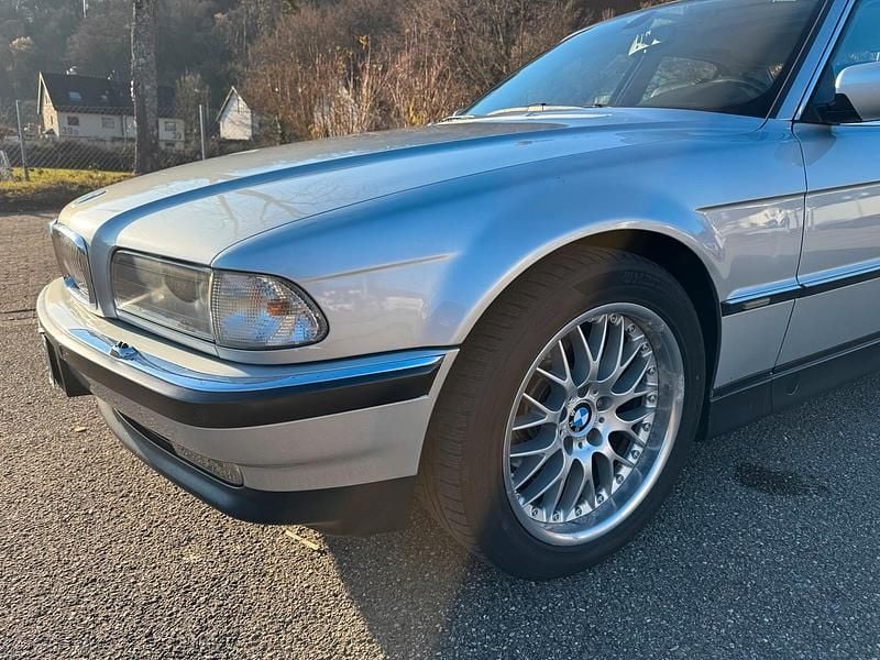 Gebraucht BMW 728 192 PS (141 kW) 1998 Silber Limousine