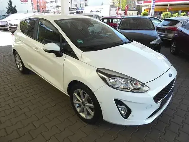 Second-hand Ford Fiesta 86 CP (63 kW) 2017 Alb Hatchback