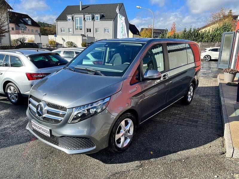 Gebraucht Mercedes V250 Edition 190 PS (139 kW) 2023 Grau Van / Kleinbus