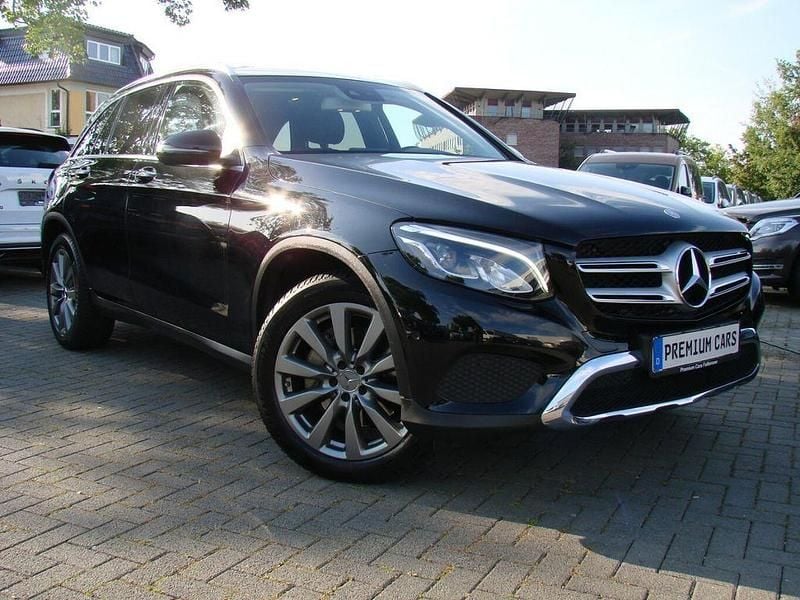 Schwarz Gebraucht 2016 Mercedes GLC250 SUV | 18.890 € (Guter Preis) - Bild 1/4