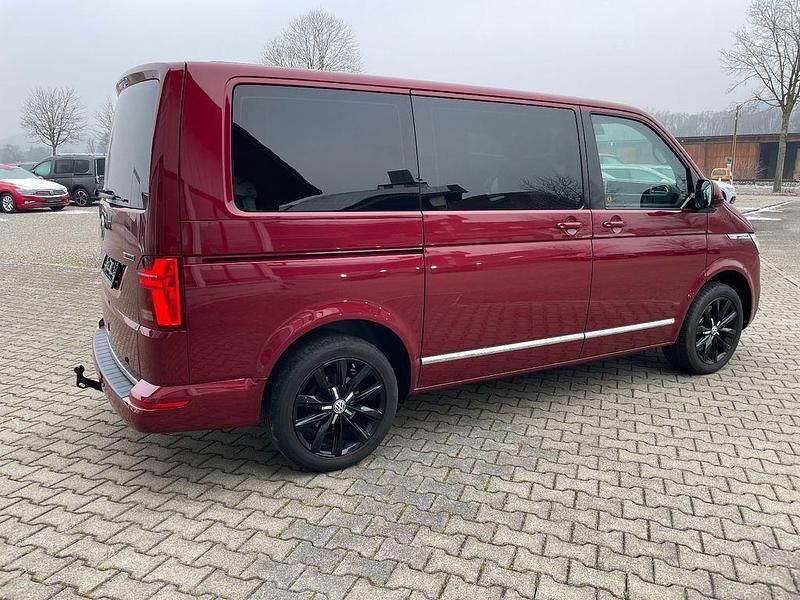 Gebraucht VW Multivan 199 PS (146 kW) 2021 Rot Van