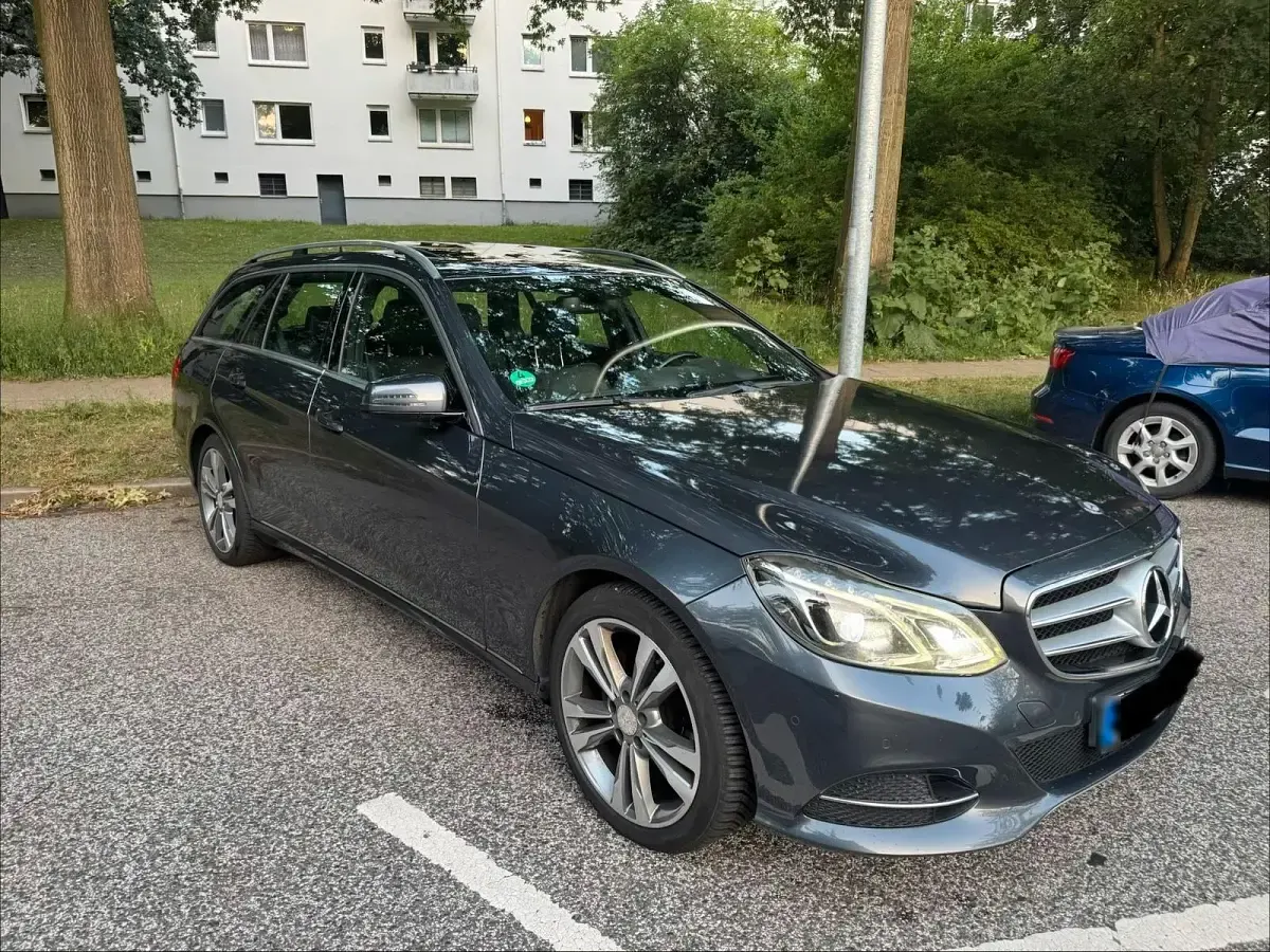 Gebraucht Mercedes E220 170 PS (125 kW) 2013 Grau Kombi