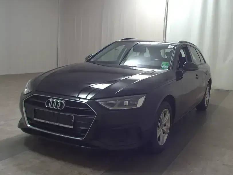 Gebraucht Audi A4 Basis 163 PS (119 kW) 2022 Brillantschwarz Kombi
