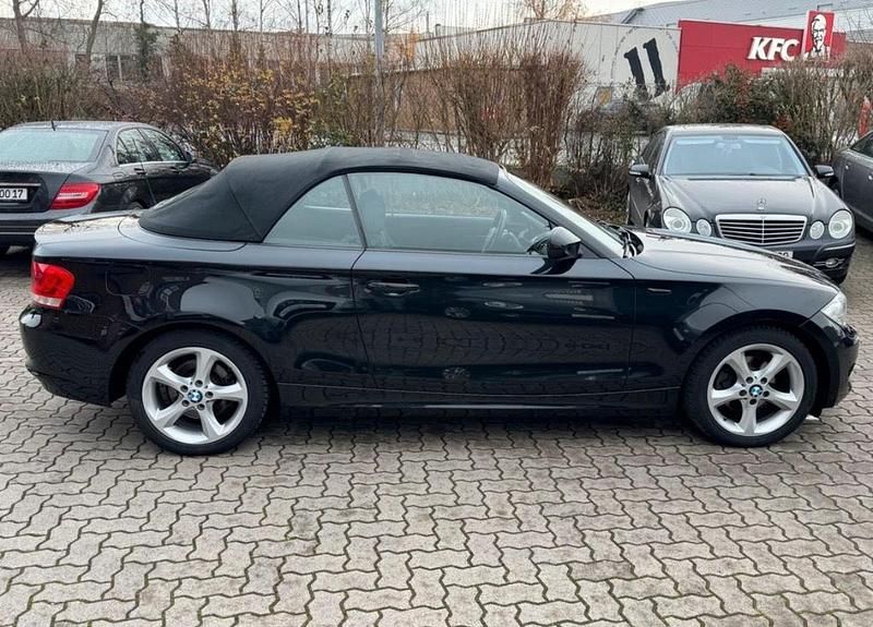 Gebraucht BMW 118 Cabriolet Comfort Edition 143 PS (105 kW) 2012 Schwarz Cabrio