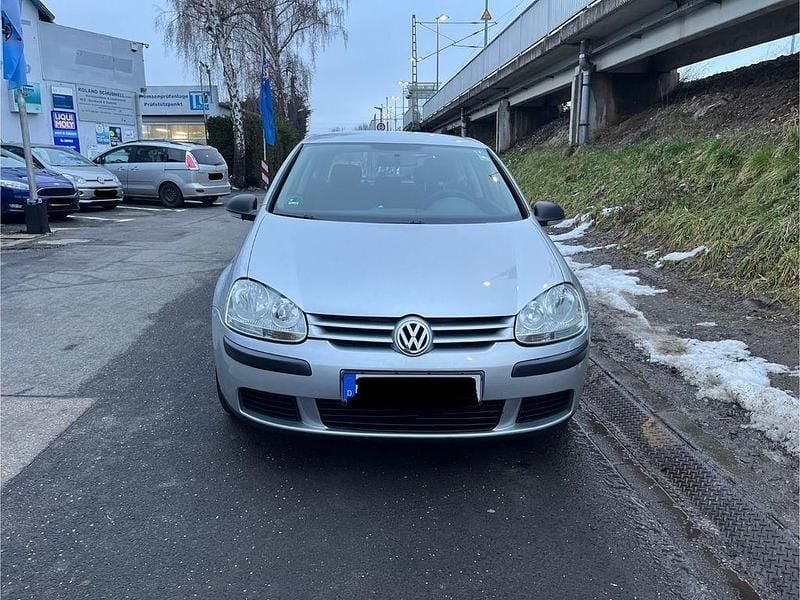 Grau Gebraucht 2007 VW Golf Trendline Limousine | 1.200 € (Superpreis) - Bild 1/4