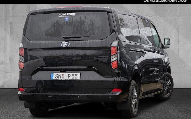 Gebraucht Ford Tourneo Titanium 170 PS (125 kW) 2025 Schwarz Van / Kleinbus