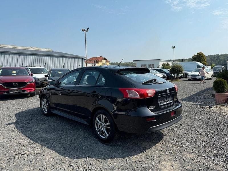 Gebraucht Mitsubishi Lancer Sportback 117 PS (86 kW) 2012 Amethyst black Limousine