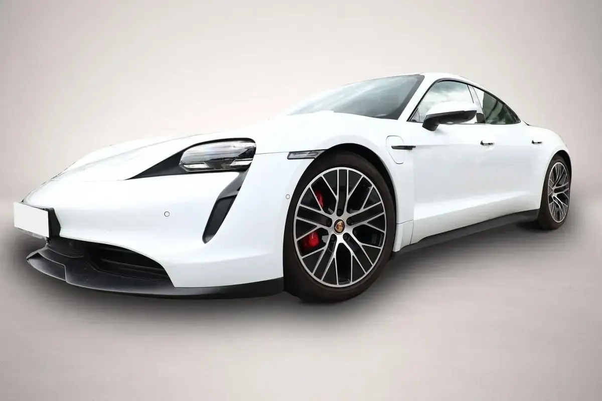 Gebraucht Porsche Taycan 4S 419 kW (571 PS) 2020 Manufacturer Limousine