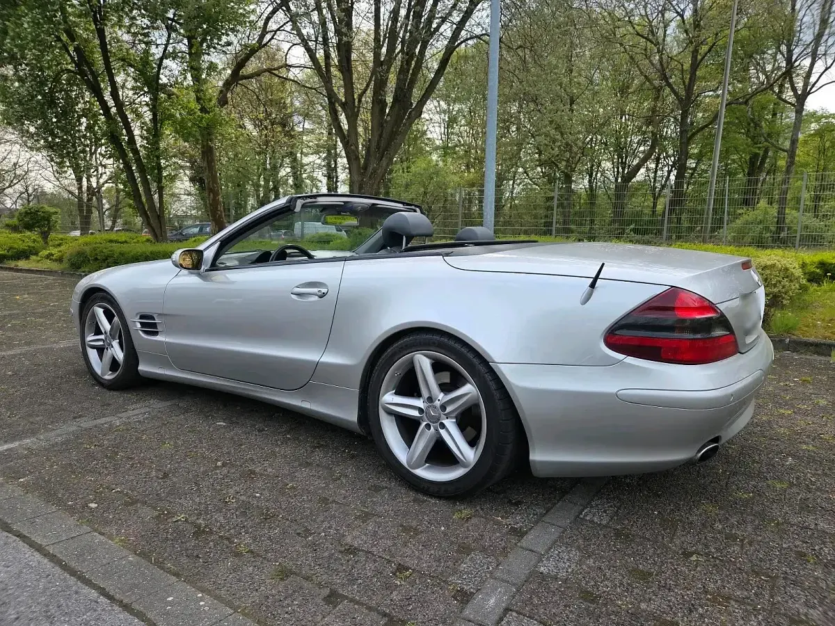 Gebraucht Mercedes SL500 306 PS (225 kW) 2004 Silber Cabrio