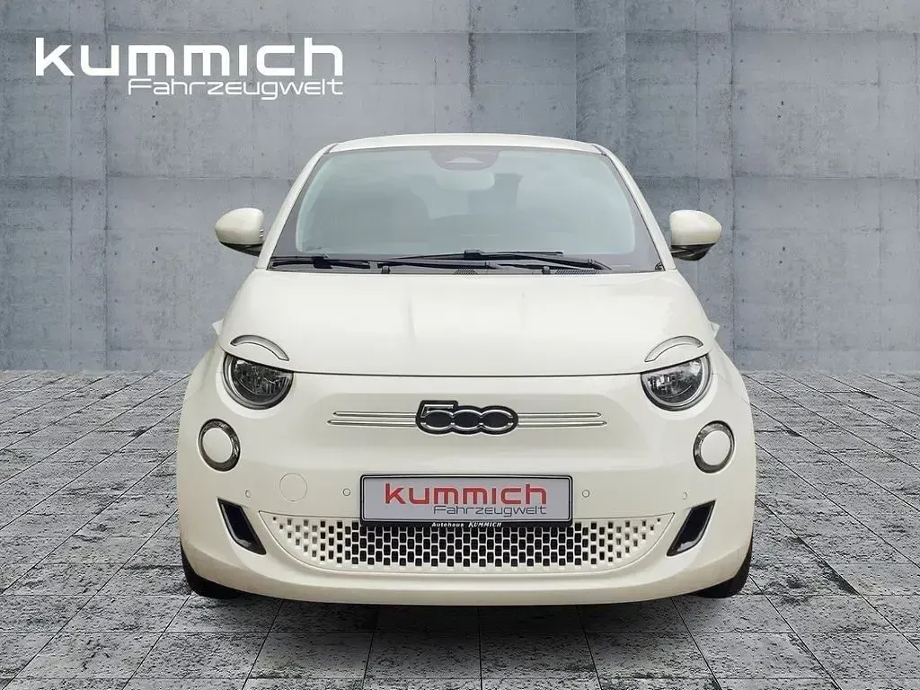 Gebraucht Fiat 500e 86 kW (118 PS) 2023 Weiß Limousine