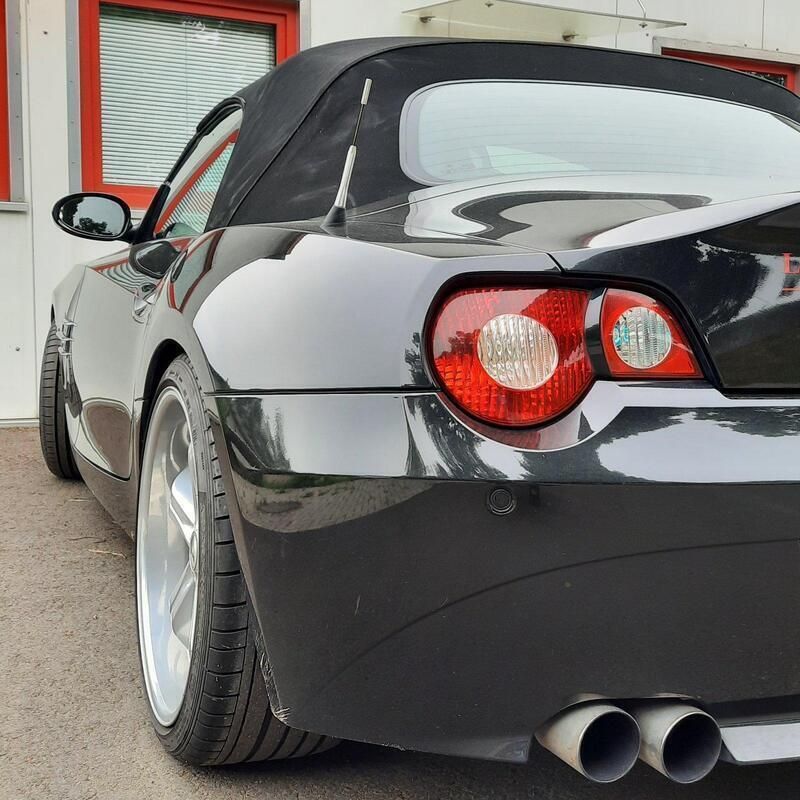 Schwarz Gebraucht 2003 BMW Z4 M Sport Cabrio | 12.900 € - Bild 1/4