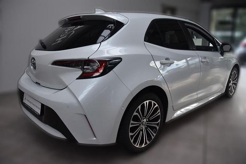 Gebraucht Toyota Corolla Hybrid Team 122 PS (89 kW) 2022 Weiß metallic