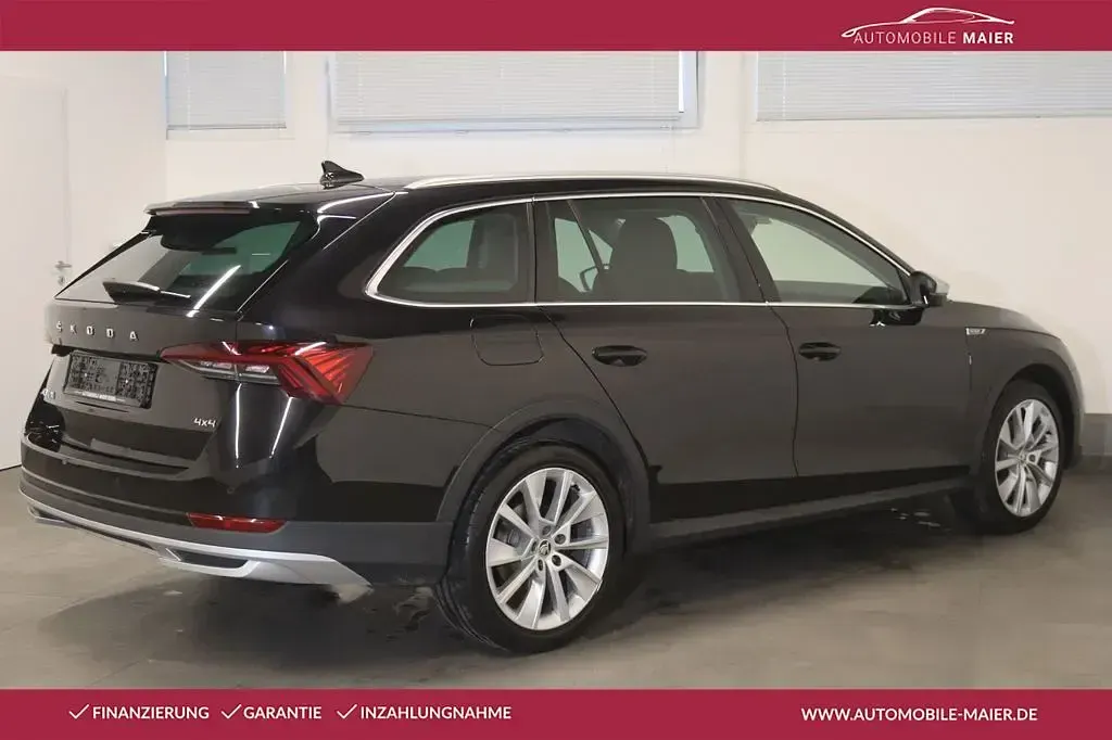 Gebraucht Skoda Octavia Scout Scout 4x4 200 PS (147 kW) 2022 Schwarzmagic perleffekt Kombi