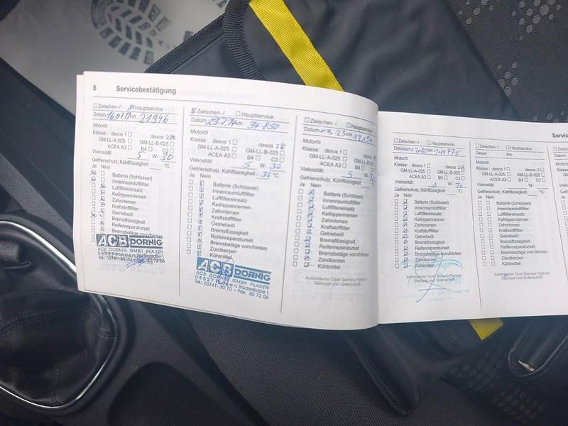 Gebraucht Opel Corsa 69 PS (50 kW) 2011 Schwarz Kleinwagen