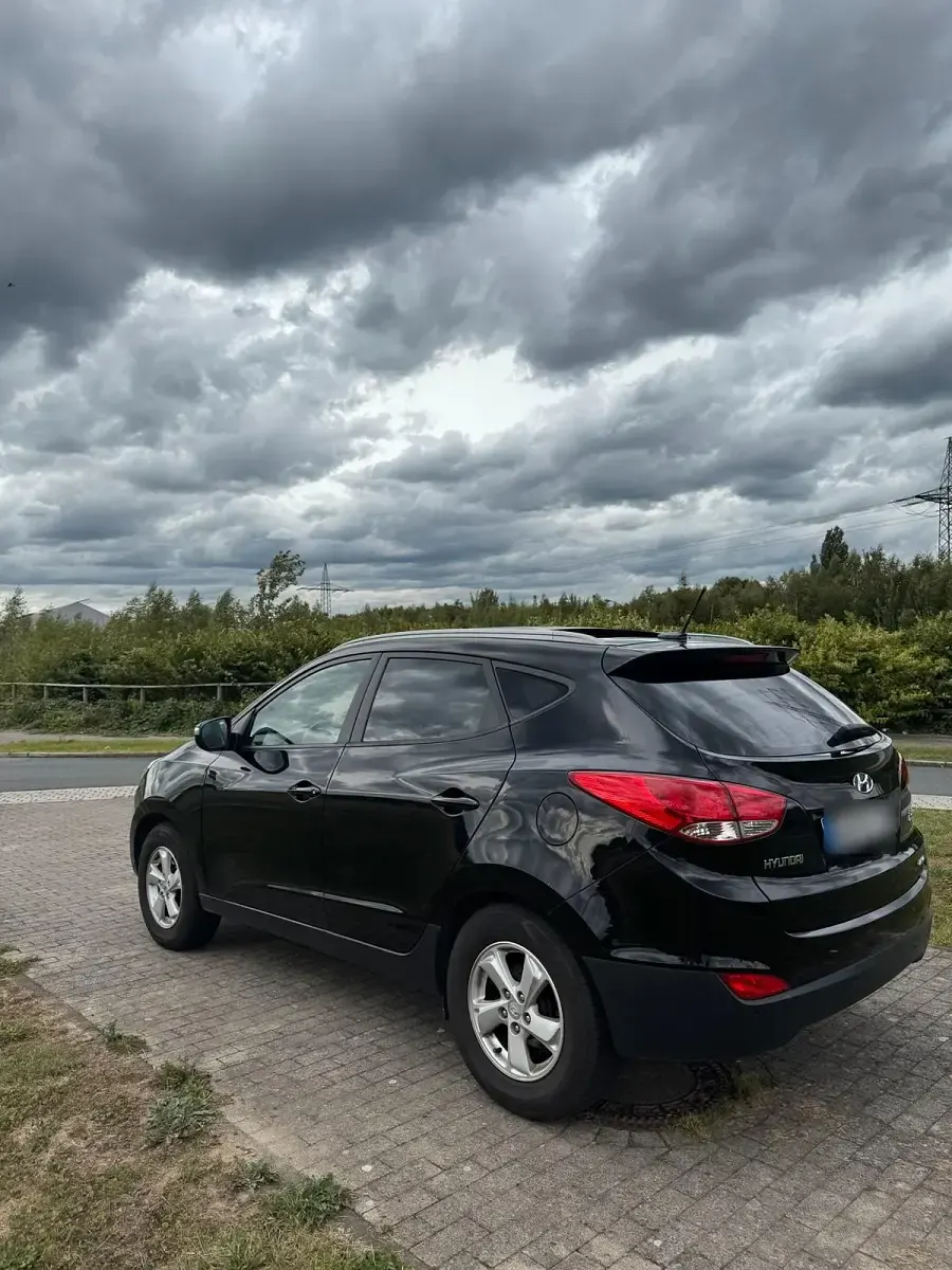 Second-hand Hyundai ix35 163 CP (119 kW) 2012 Negru SUV