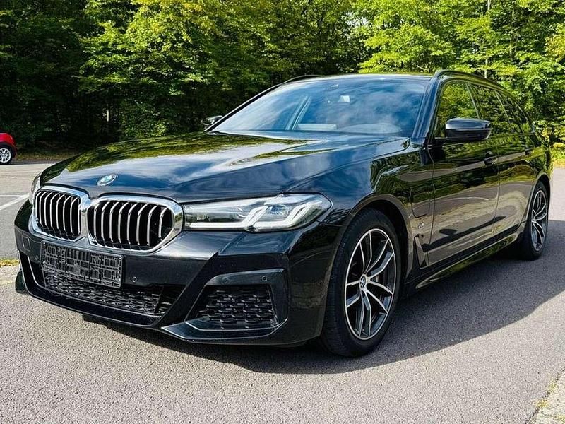 Schwarz Gebraucht 2021 BMW 530 M Sport Kombi | 23.000 € (Superpreis) - Bild 1/4