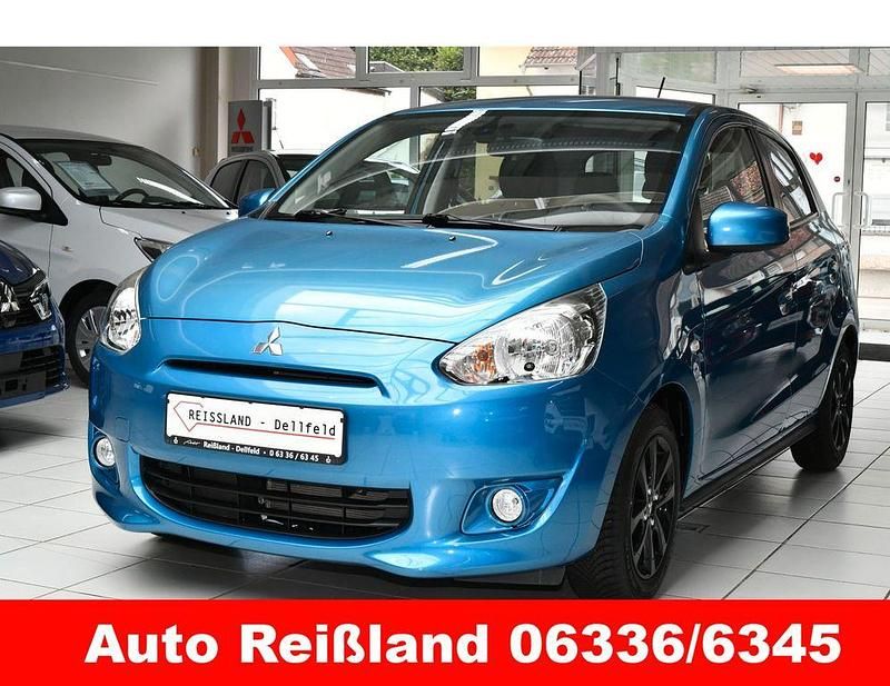 Blau Gebraucht 2016 Mitsubishi Space Star Diamant Edition Limousine | 7.790 € (Fairer Preis) - Bild 1/4