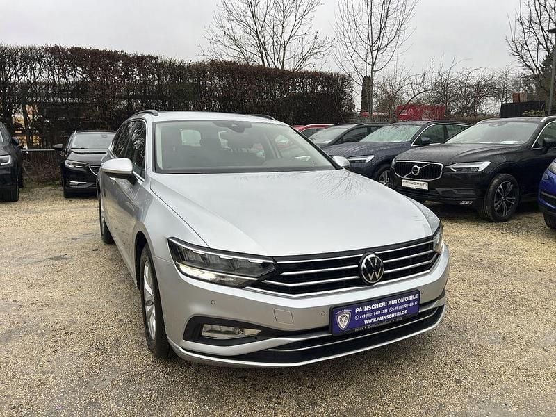 Reflexsilber metallic Gebraucht 2020 VW Passat Business Kombi | 19.979 € (Guter Preis) - Bild 1/4