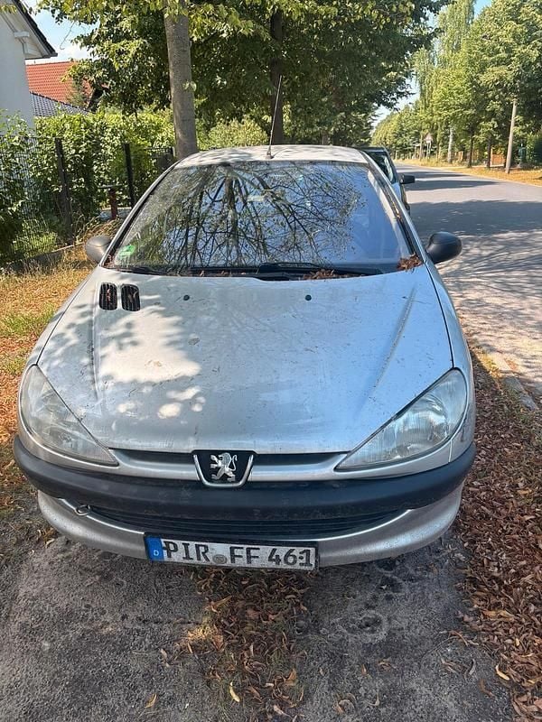Silber Gebraucht 2003 Peugeot 206 Kleinwagen | 300 € (Superpreis) - Bild 1/4