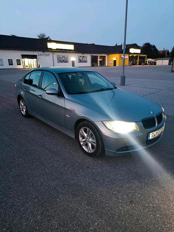 Gebraucht 2005 BMW 320 Limousine | 1.500 € (Superpreis) - Bild 1/4
