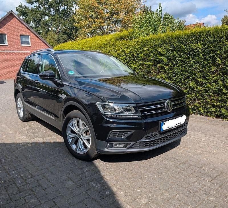 Schwarz Gebraucht 2017 VW Tiguan Highline SUV | 21.300 € (Guter Preis) - Bild 1/4