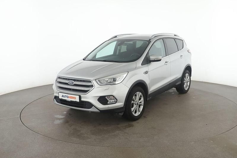 Grau Gebraucht 2017 Ford Kuga Titanium SUV | 12.840 € (Fairer Preis) - Bild 1/3