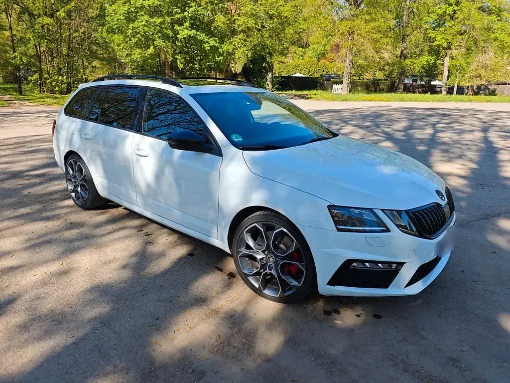 Gebraucht Skoda Octavia RS 230 PS (169 kW) 2017 Weiß Kombi