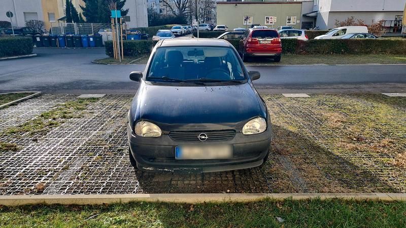 Blau Gebraucht 2000 Opel Corsa Kleinwagen | 550 € (Guter Preis) - Bild 1/4