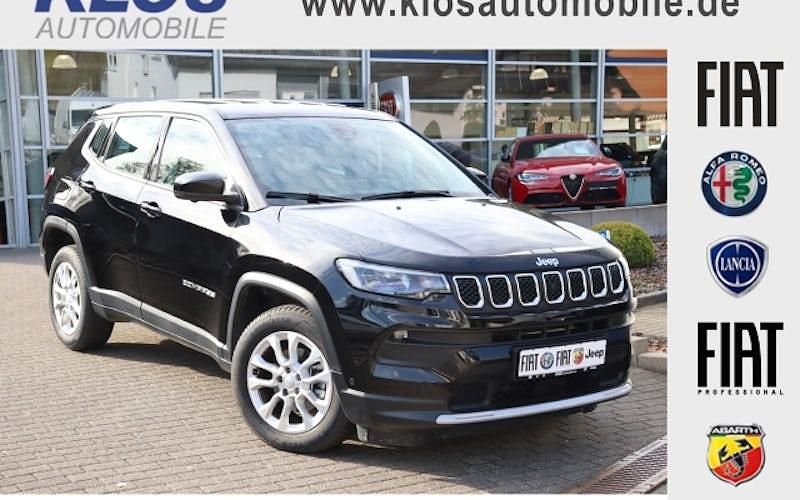 Usado Jeep Compass Altitude 131 HP (96 kW) 2024 Preto SUV