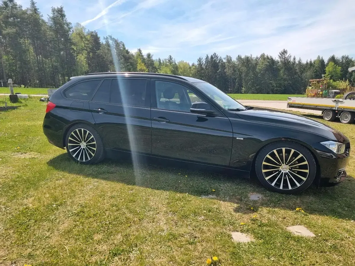 Gebraucht BMW 320 185 PS (136 kW) 2013 Schwarz Limousine