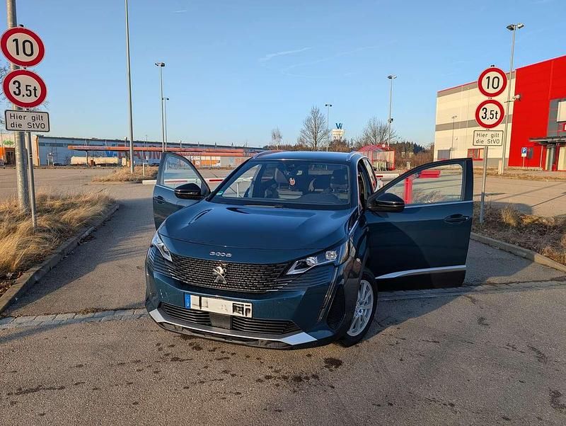 Gebraucht Peugeot 3008 GT 131 PS (96 kW) 2024 Blau SUV