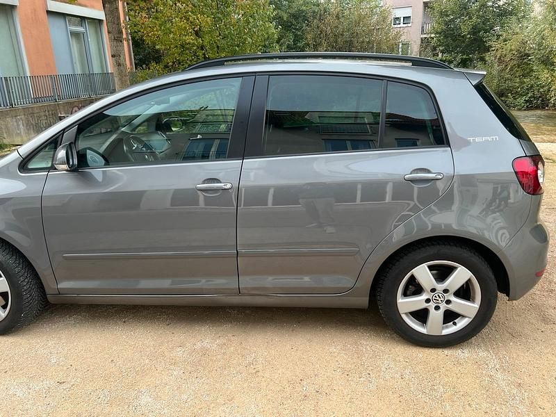 Gebraucht VW Golf VII Team 105 PS (77 kW) 2012 Grau Kleinwagen