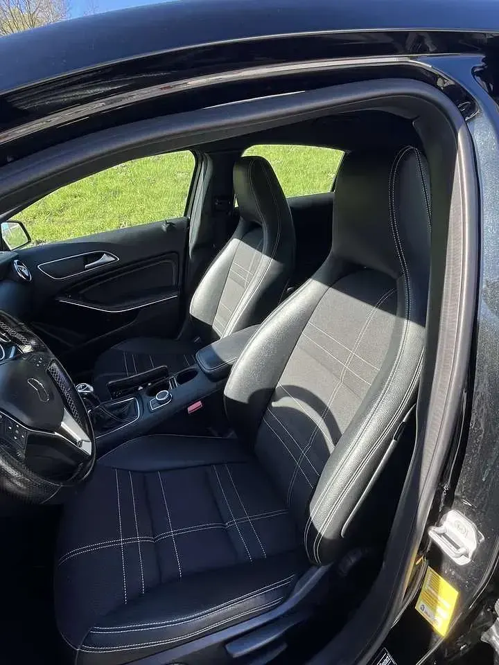 Gebraucht Mercedes A200 156 PS (114 kW) 2014 Schwarz Kleinwagen