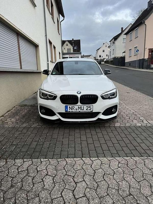 Weiß Gebraucht 2018 BMW 118 M Sport Kleinwagen | 14.900 € (Guter Preis) - Bild 1/4