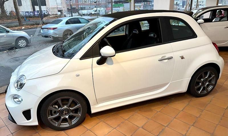 Gebraucht Abarth 595C 165 PS (121 kW) 2023 Weiß Cabrio
