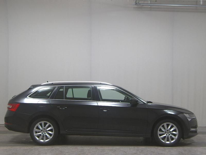 Schwarz Gebraucht 2020 Skoda Superb Kombi | 15.450 € (Superpreis) - Bild 1/4