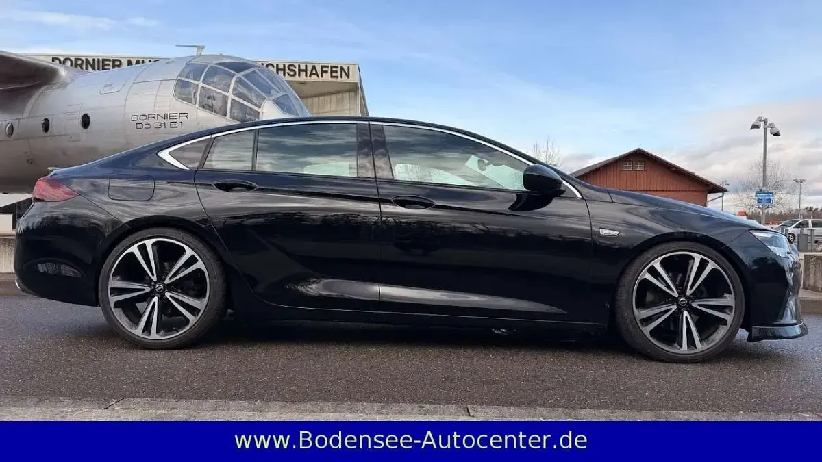 Gebraucht Opel Insignia Business 174 PS (127 kW) 2022 Schwarz Limousine