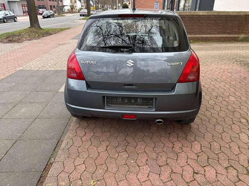 Gebraucht Suzuki Swift Snow 92 PS (67 kW) 2007 Grau Kleinwagen